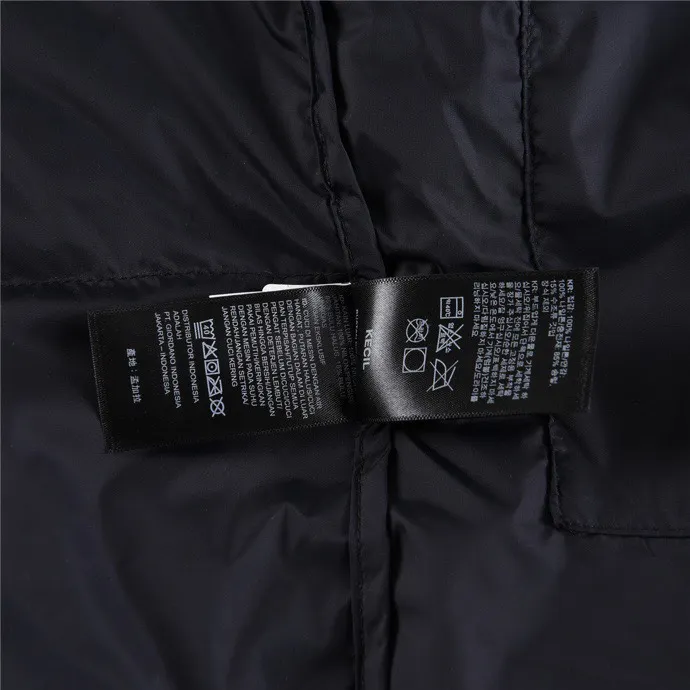 NFC The North Face 1996 Classic ： S+The North Face" 、 。 The North Face" 。The North Face。 。 , 。The North Face" , Yosemite Half Dome, 。️ ： ：RDS Quality 700 90 / 320g（ 20g） ： 1990 ， 。 ： ：YKK ISO 9000Quality ZP ：340TPremium ： ， ， Lightweight 。 Size：S-XXL
